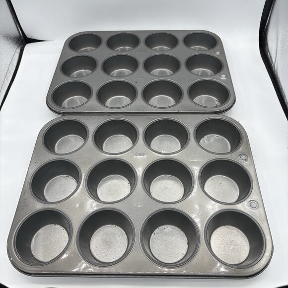 Ekco‎ Muffin Pans Lot of 2 Regular Size Cupcake Mold 12 Hole Slot Each USA - Picture 1 of 12